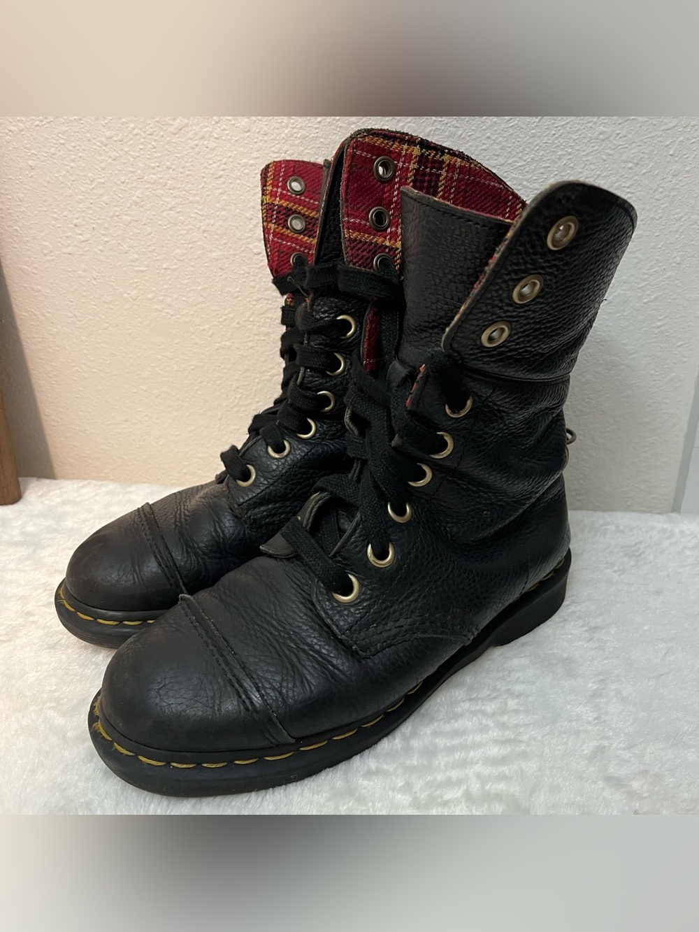 Dr. Martens Aimilita Triumph Plaid Fold Down Leather Combat Boots Sz US 8 EU 39